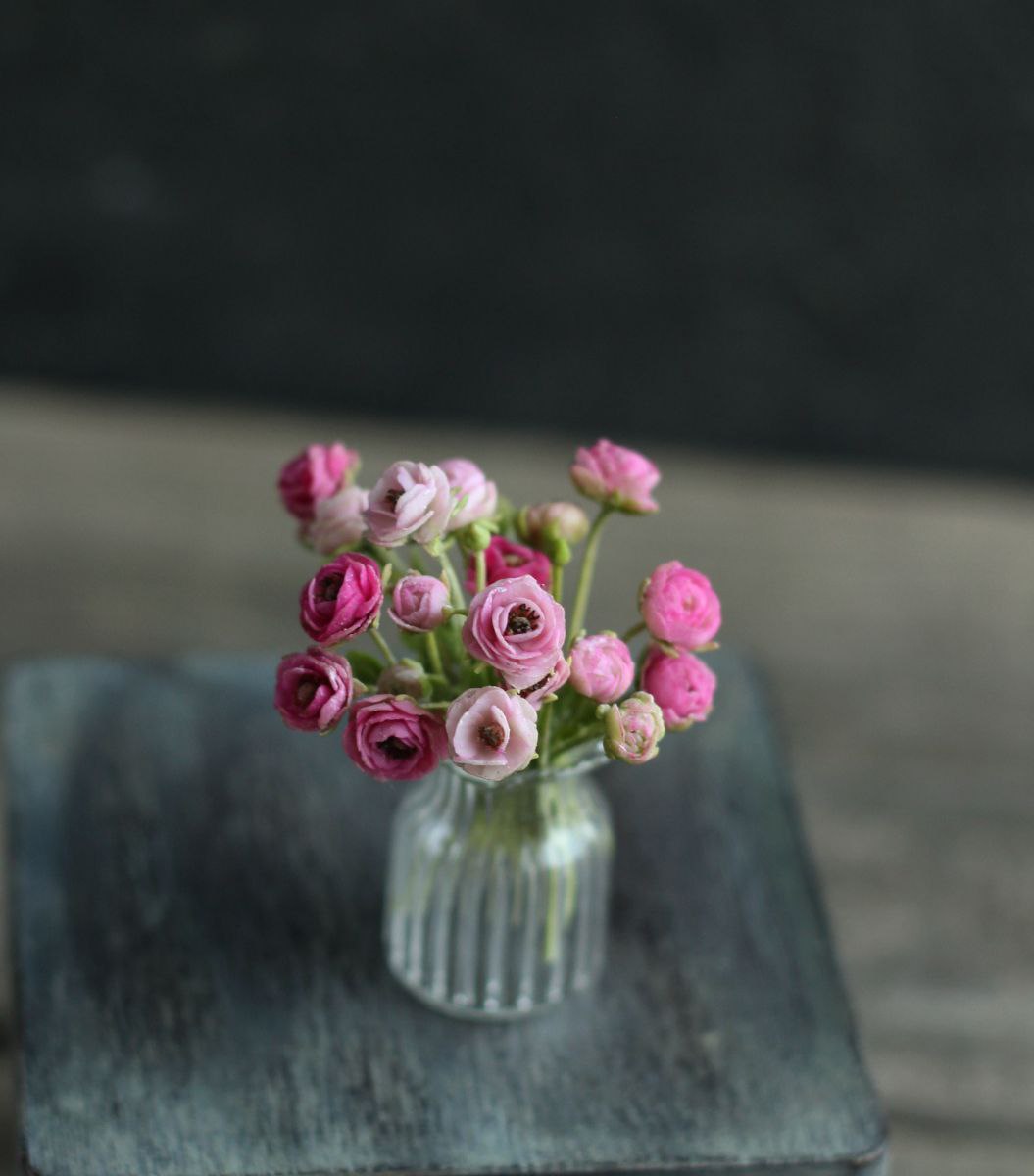Bouquet of ranunculus. Miniature 1:12