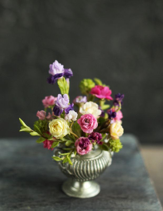 Luxurious Venetian-style bouquet. Miniature 1:12