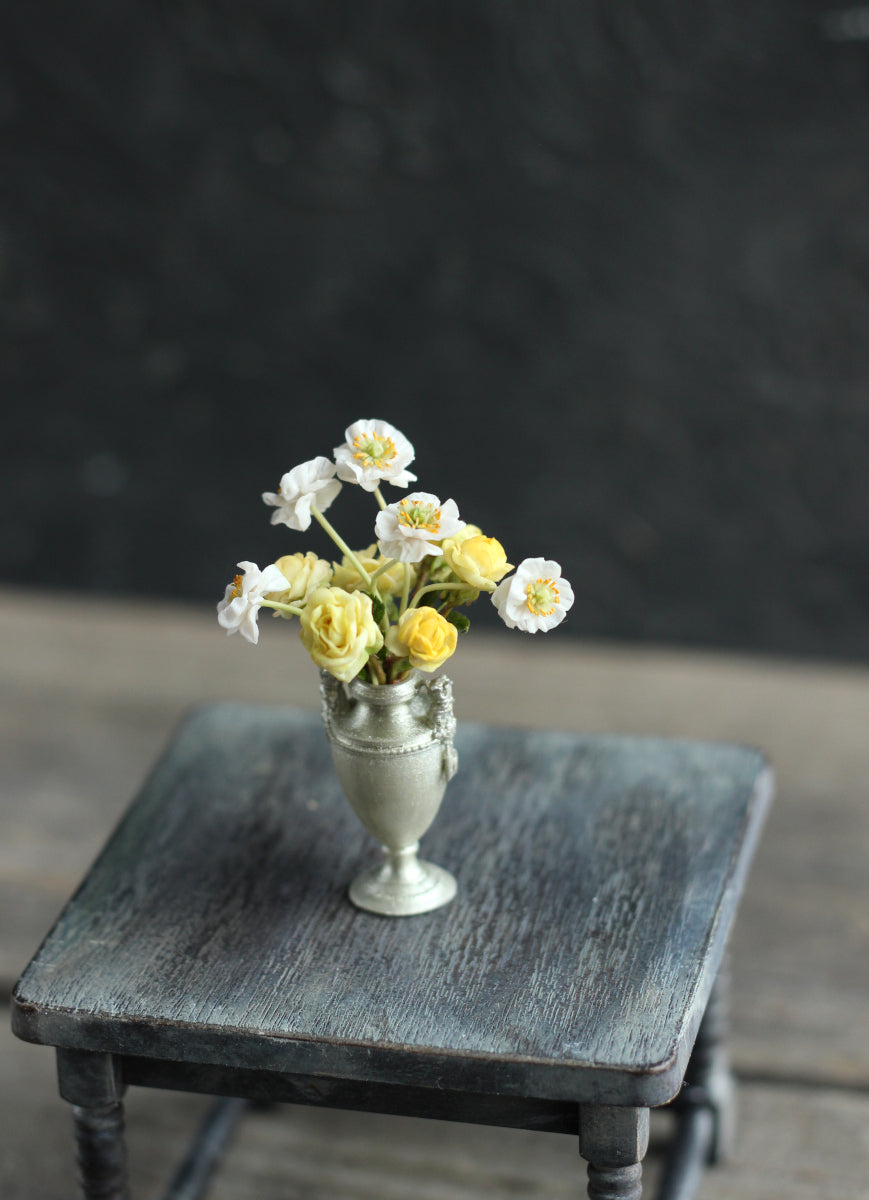 Sunny bright summer bouquet 1:12