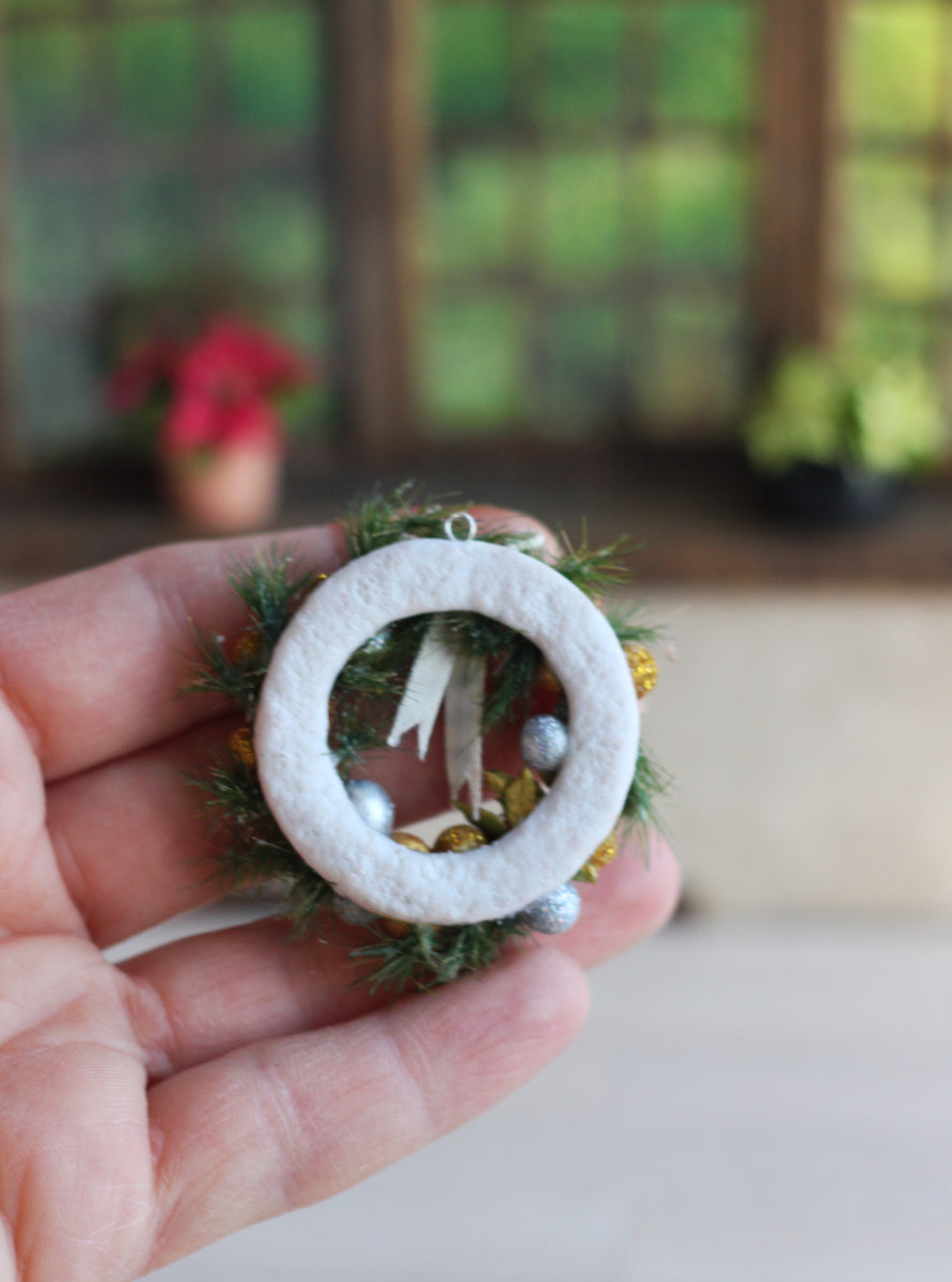 Christmas wreath for dollhouse 1:12