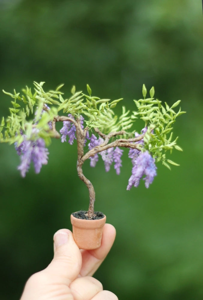* Wisteria. Potted vine. 1:12 scale for a dollhouse