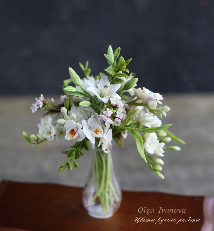 Bouquet in white