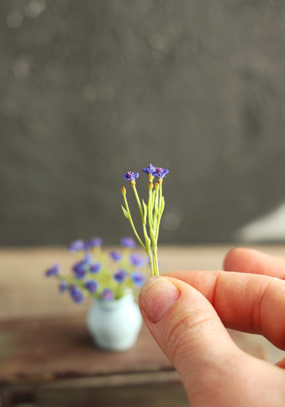 *             Bouquet of cornflowers. Miniature 1:12