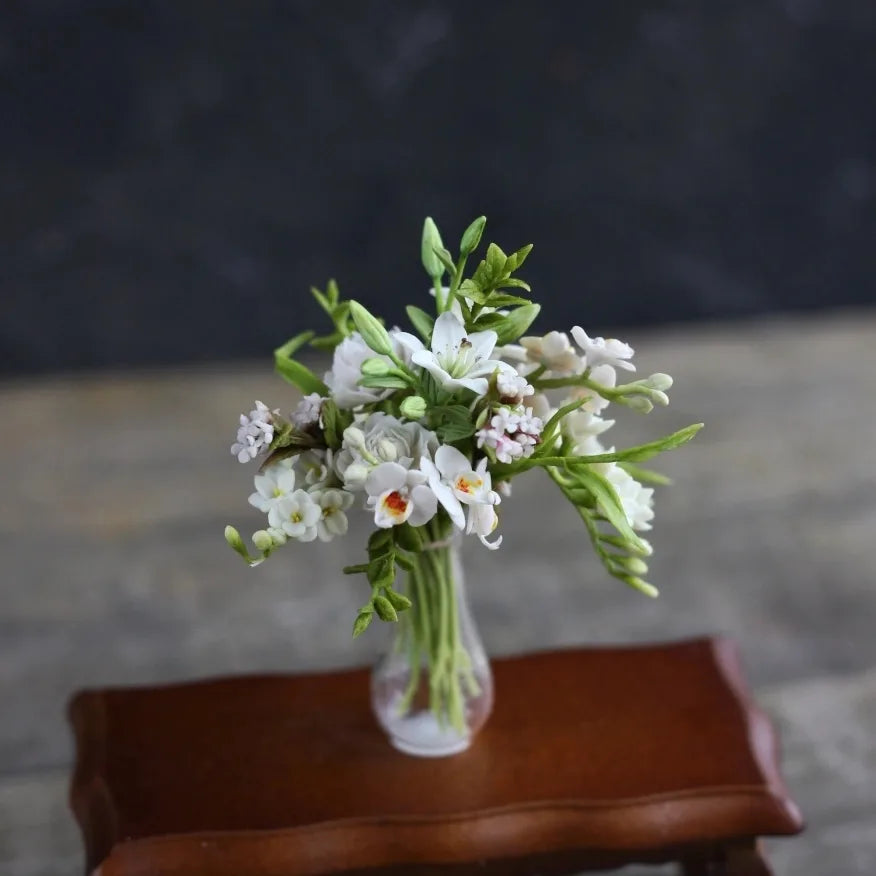 Bouquet in white