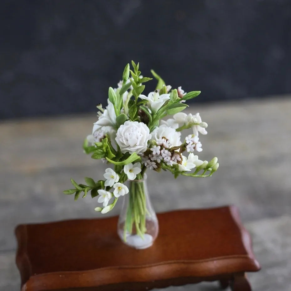 Bouquet in white