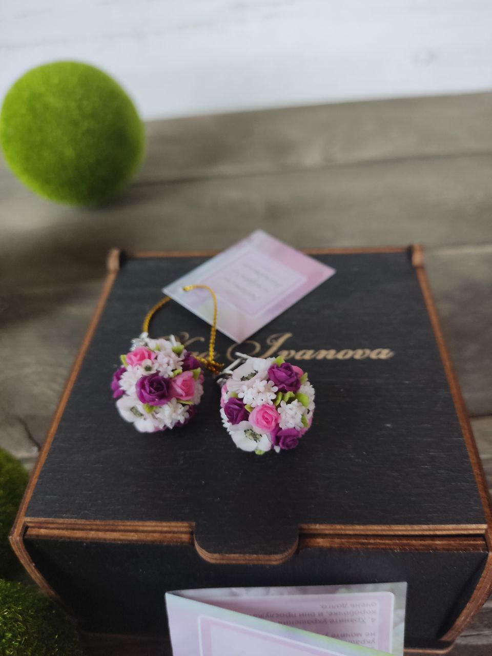 * Silver earrings with flowers