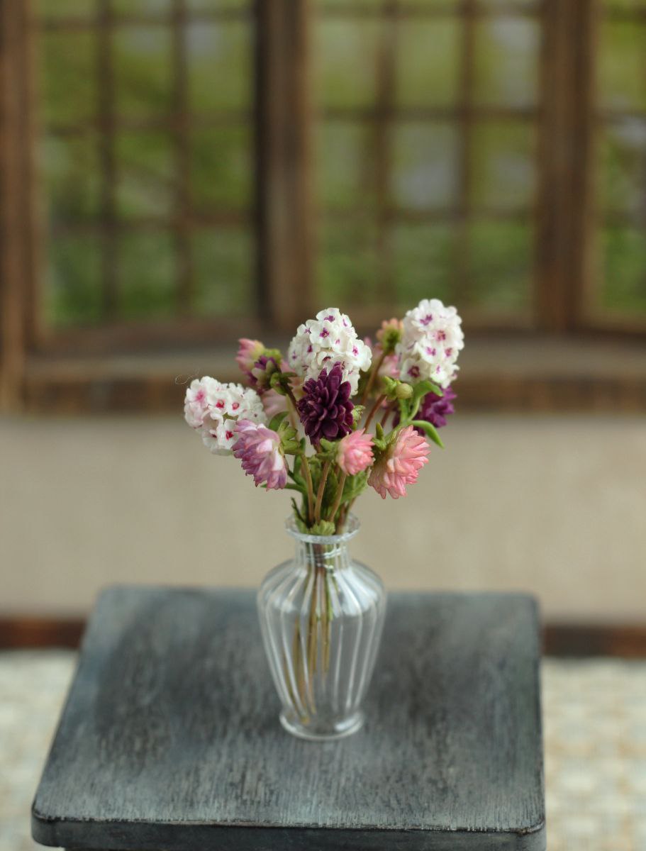 Bouquet of dahlias and phlox