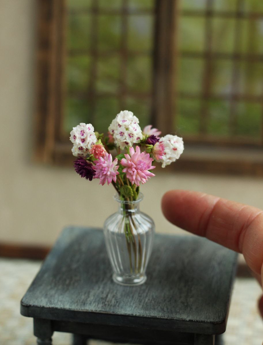 Bouquet of dahlias and phlox