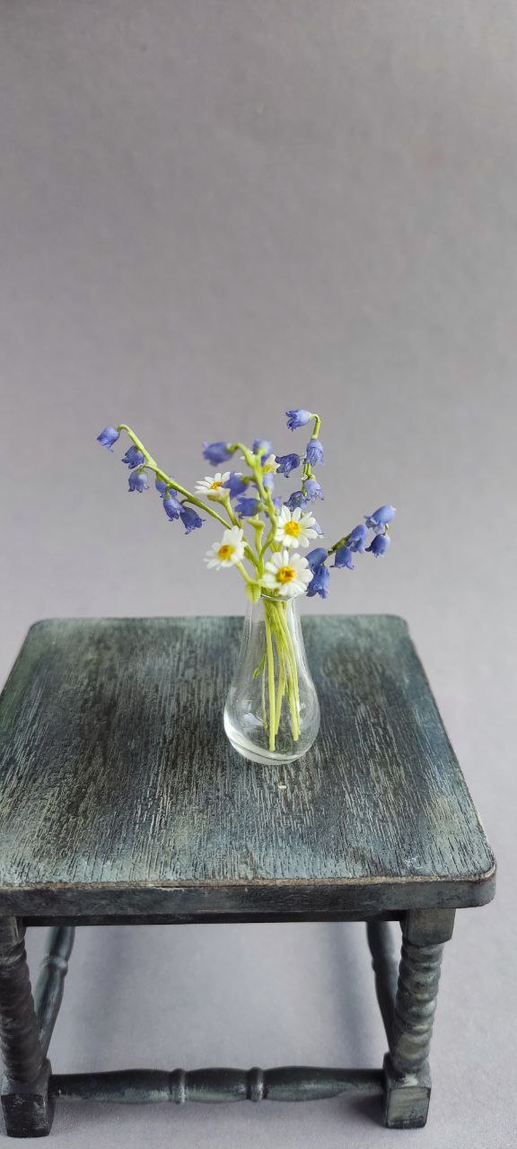 Bouquet of bells and daisies