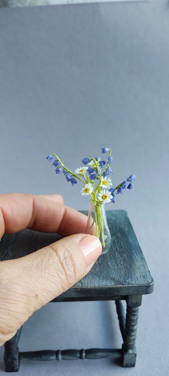 Bouquet of bells and daisies