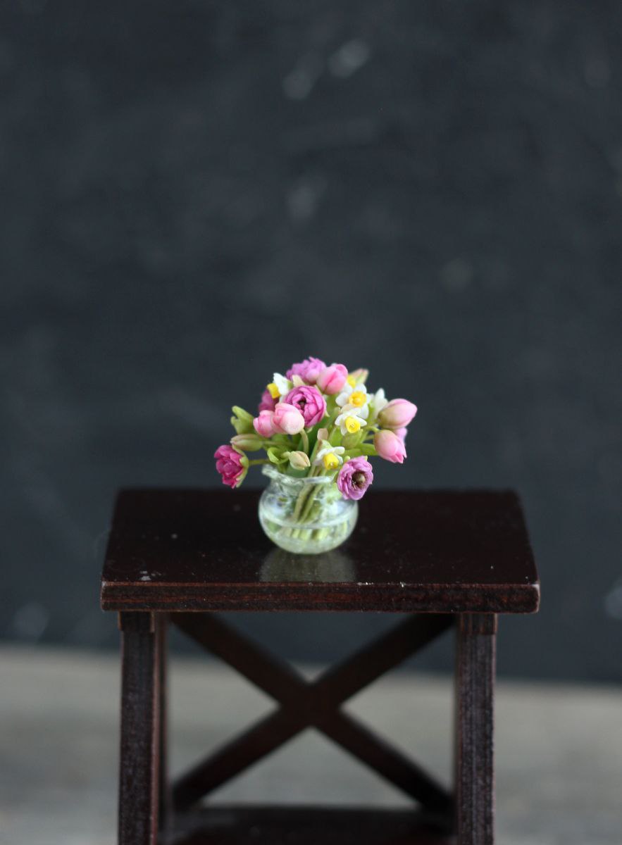 Spring bouquet in a glass vase