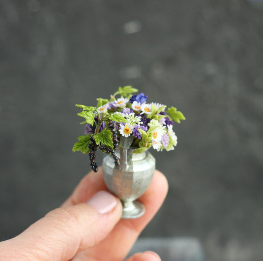 *              Summer bouquet with black currants. Miniature 1:12