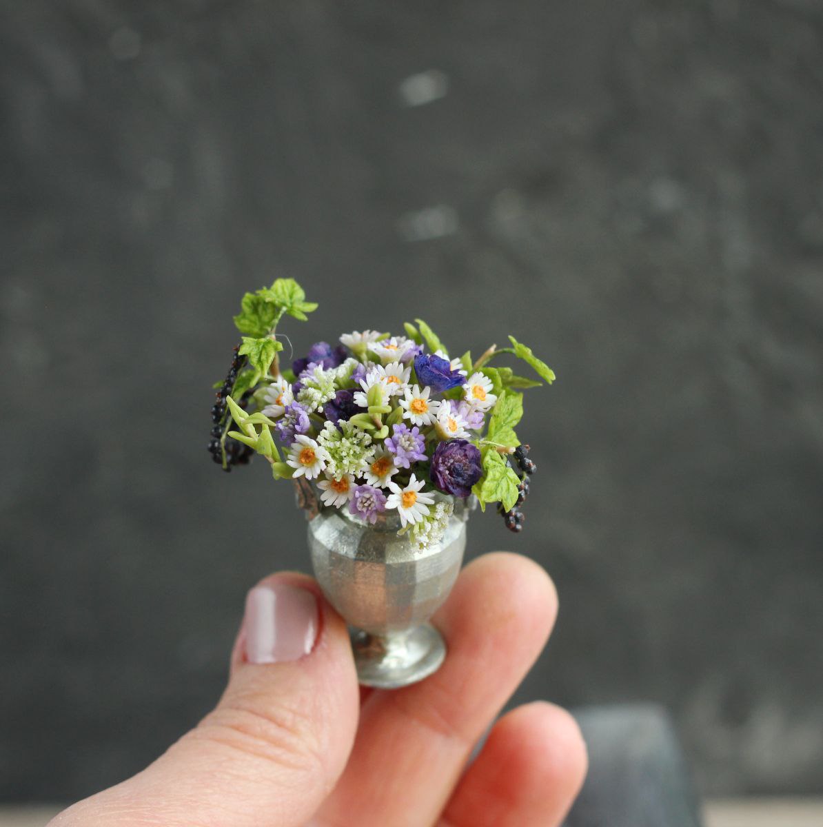 *              Summer bouquet with black currants. Miniature 1:12