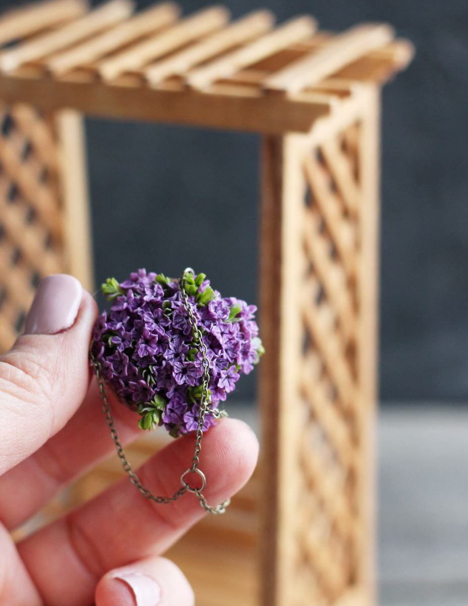 *                      Basket with petunia.Miniature1:12