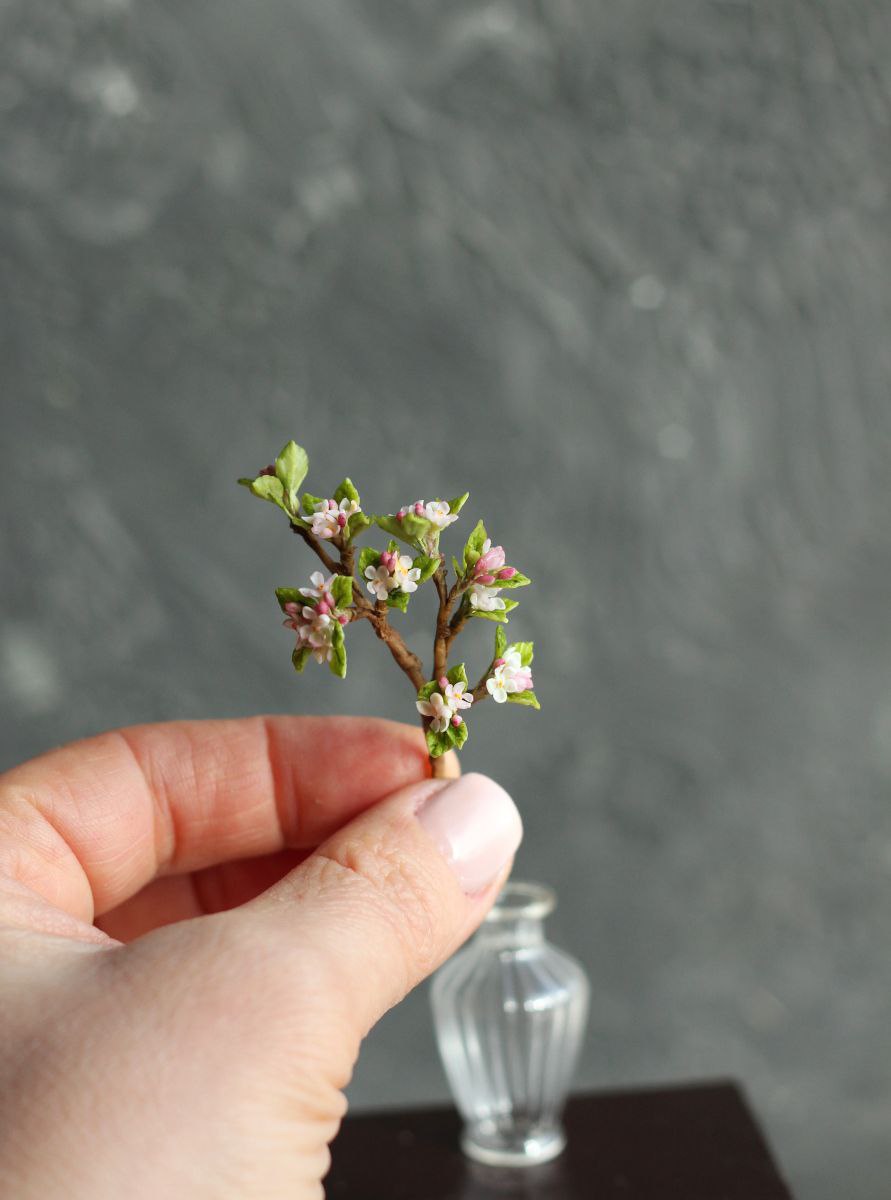 Branch of a blossoming apple tree. Miniature 1:12