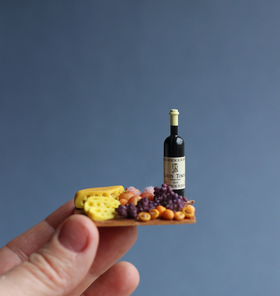 1:6 fruit, cheese and wine cutting board for dollhouse