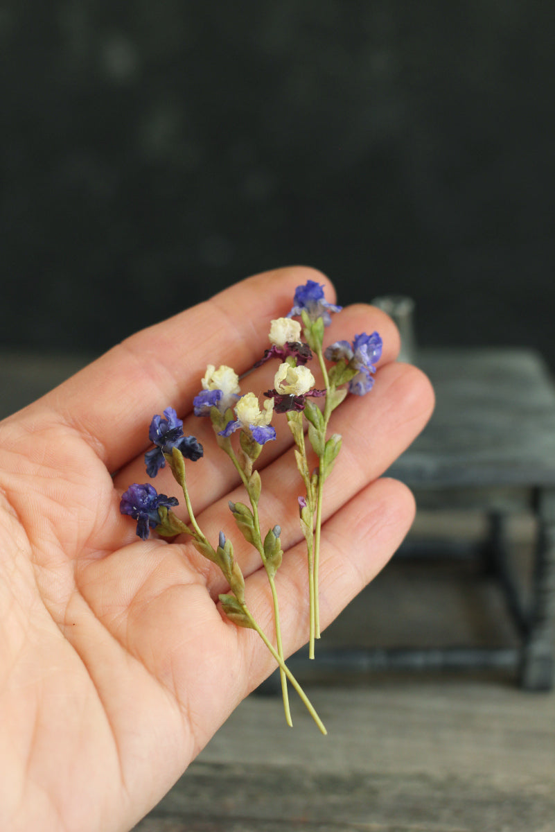 1:12 bouquet of irises for the dollhouse