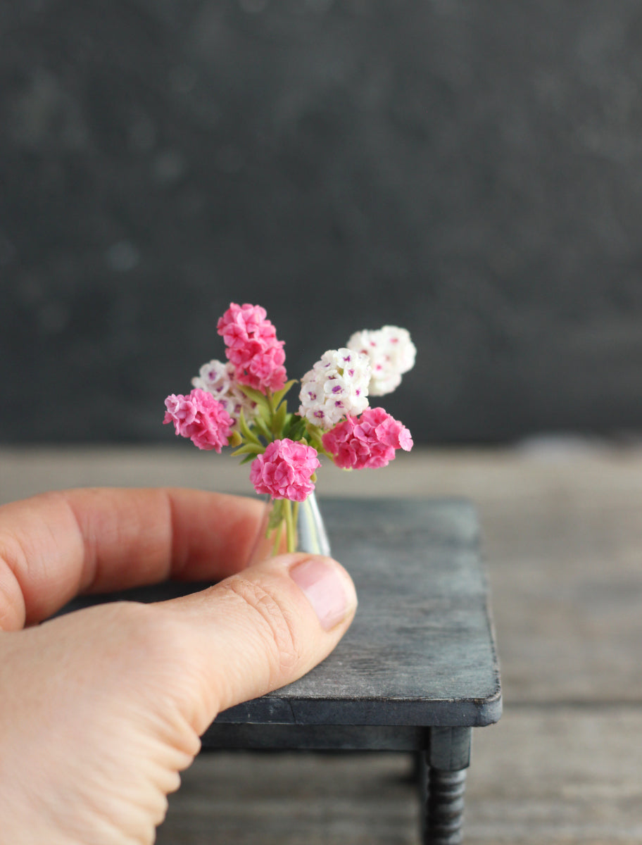 Bouquet of phlox in a glass vase 1:12