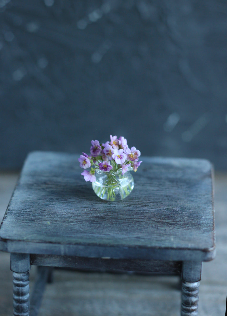 Bouquet of violets in a glass vase 1:12