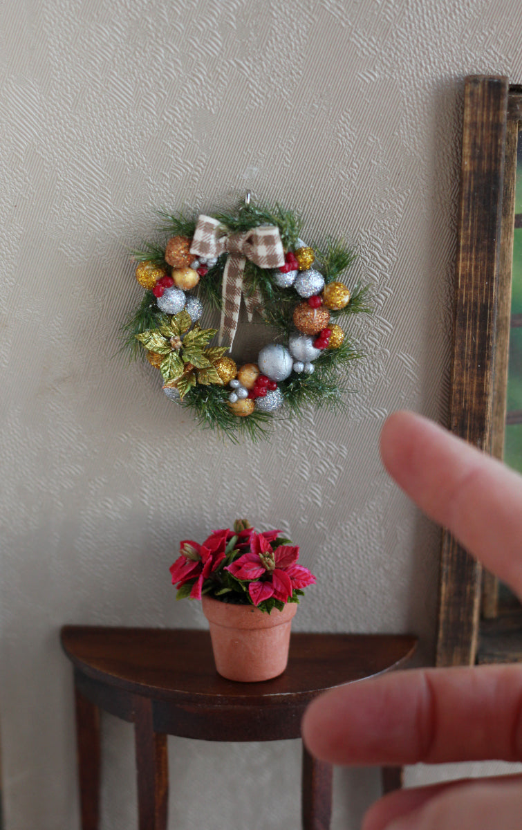 Christmas wreath for dollhouse 1:12