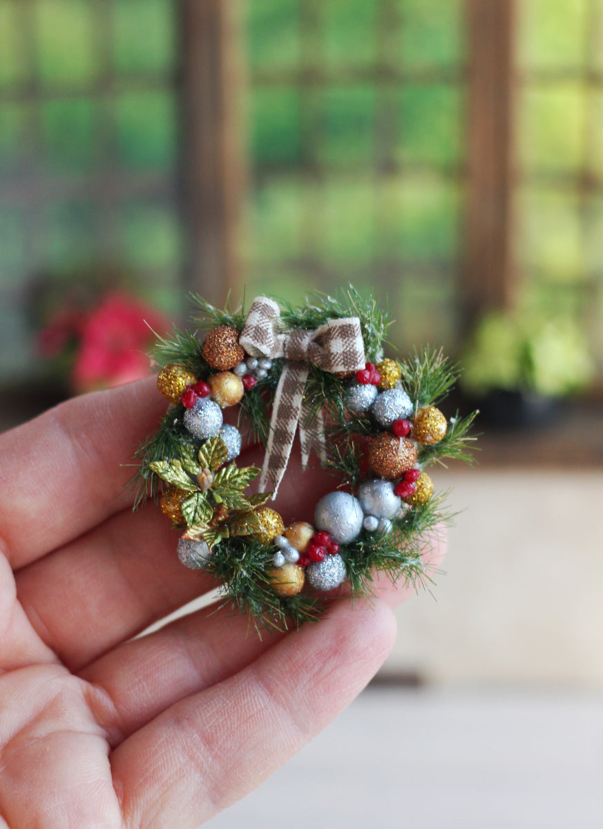 Christmas wreath for dollhouse 1:12