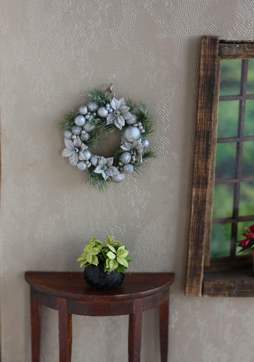 Christmas wreath for dollhouse 1:12