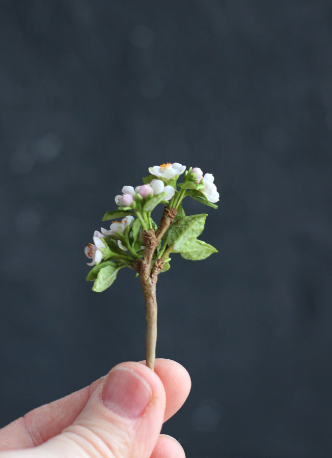 Bouquet of apple blossoms 1:6