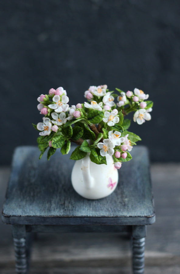 Bouquet of apple blossoms 1:6