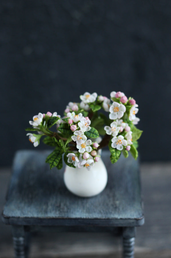 Bouquet of apple blossoms 1:6