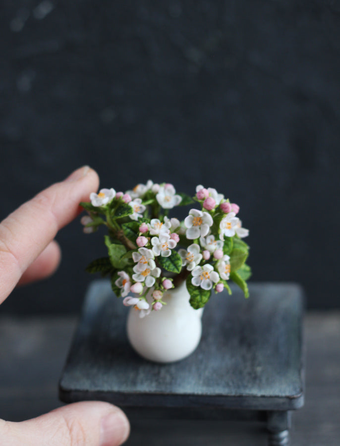 Bouquet of apple blossoms 1:6