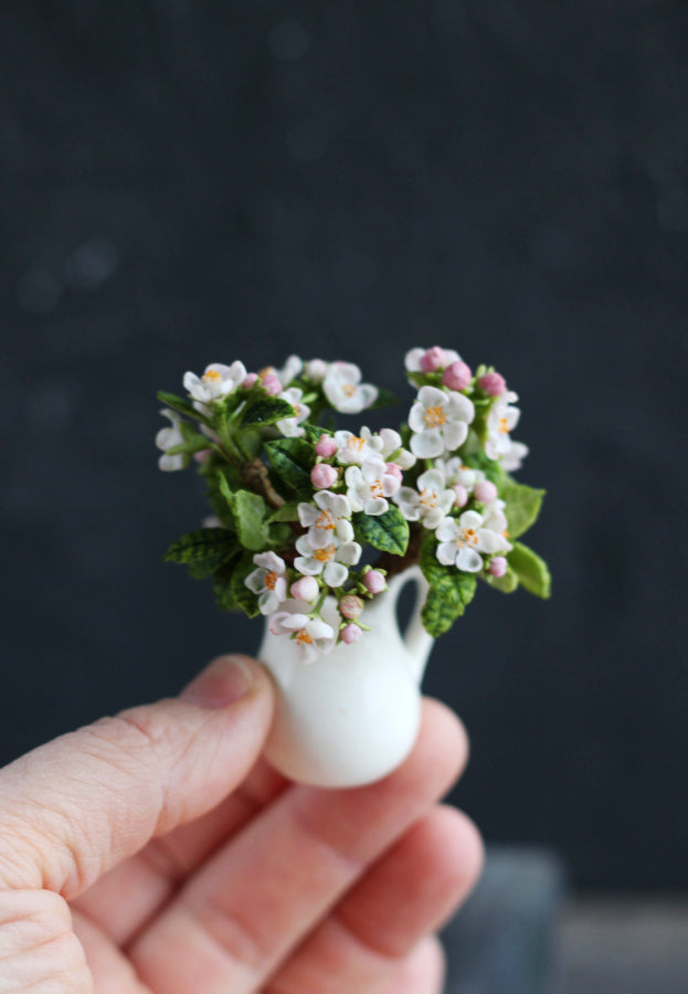 Bouquet of apple blossoms 1:6