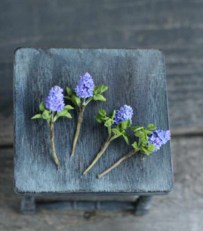 Lilac branch 1:12