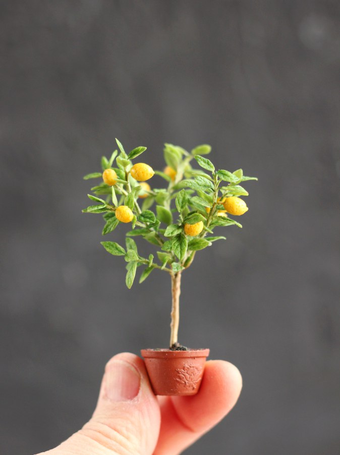 Lemon in a tub 1:12