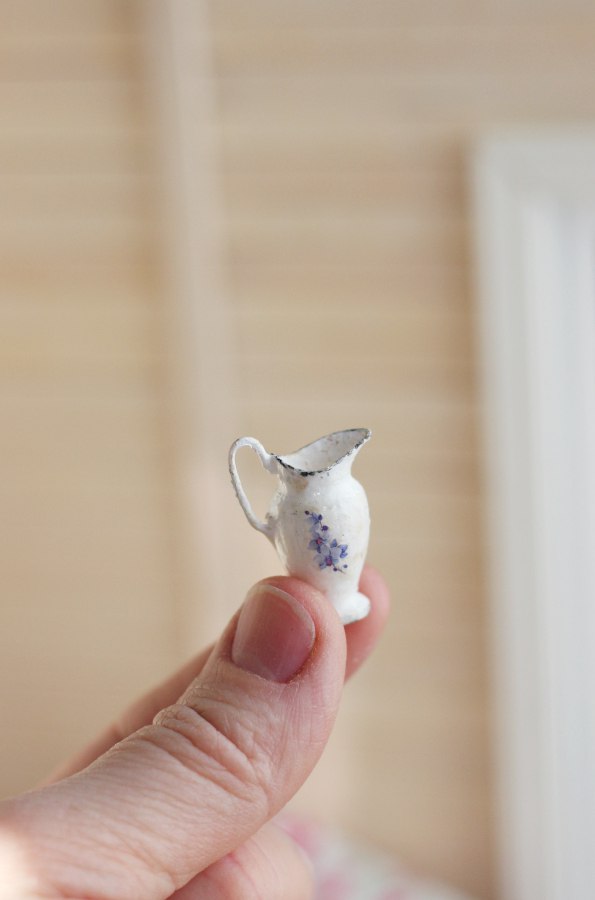Blossoming apple tree 1:12