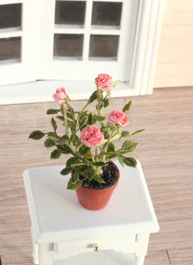 *        Rose bush 1:12