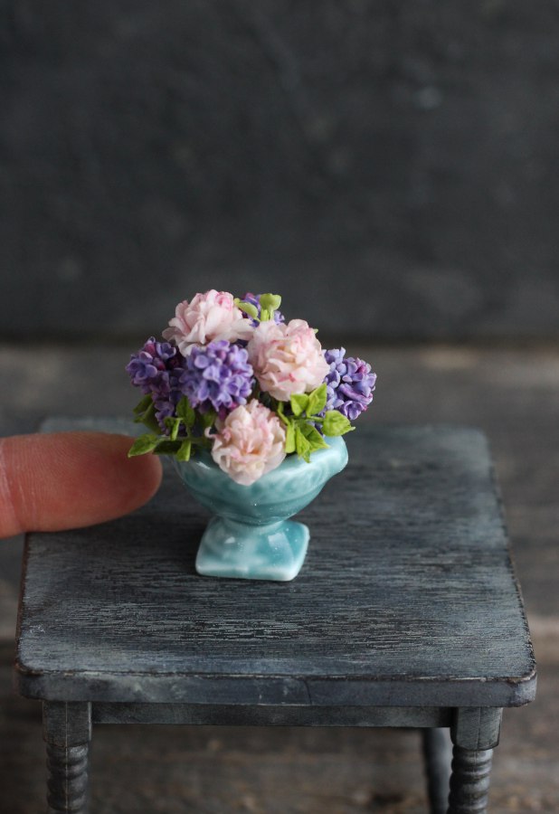 *                        Bouquet of lilacs and peonies 1:12