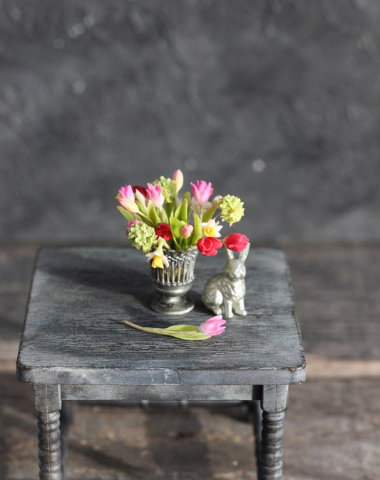 *                   Bouquet of daffodils and tulips 1:12