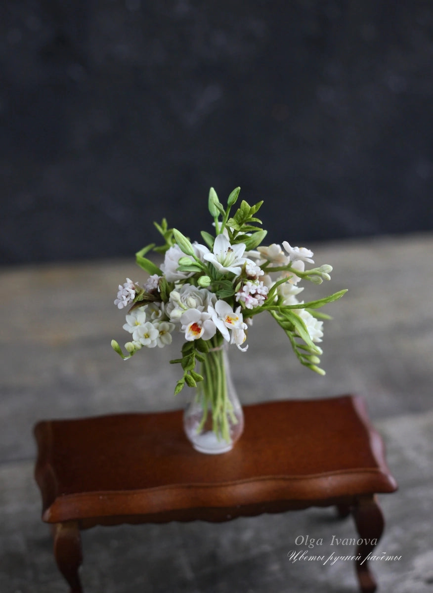 Bouquet in white