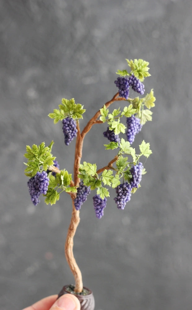*                                        Vine of Dark Grapes 1:12